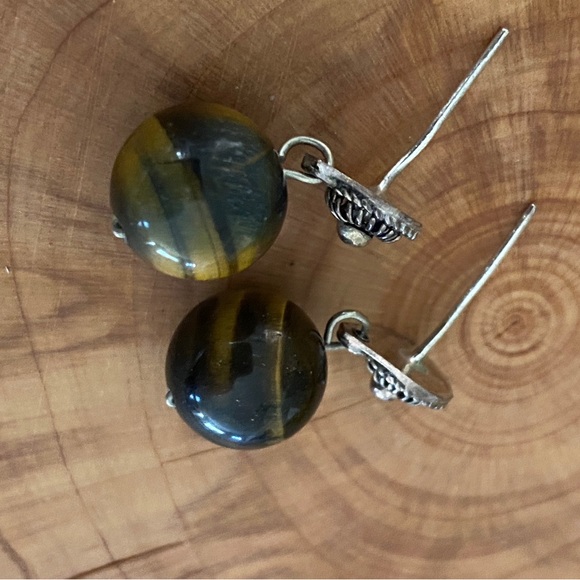 Genuine tigers eye necklace and earrings. - Picture 6 of 6